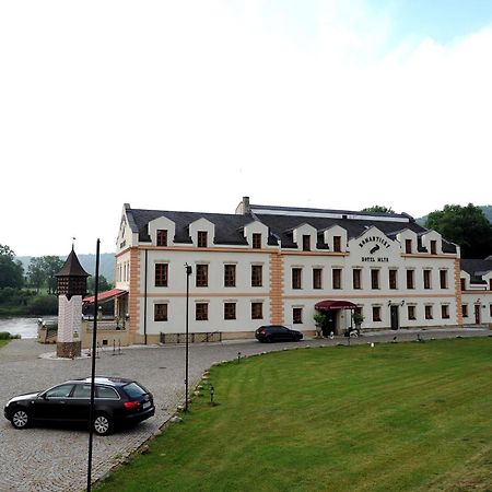 Romantic Hotel Mlyn Karlstejn Exterior photo