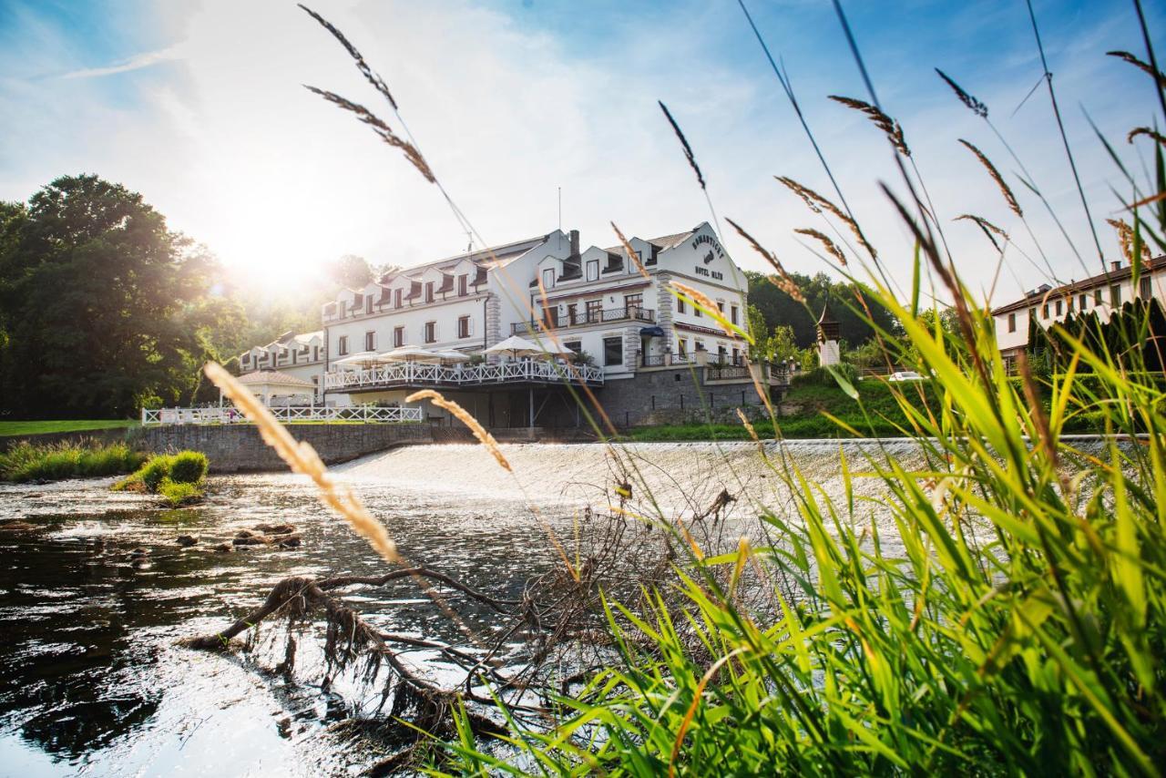 Romantic Hotel Mlyn Karlstejn Exterior photo