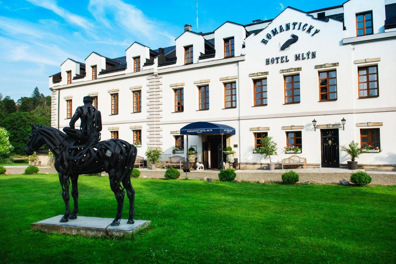 Romantic Hotel Mlyn Karlstejn Exterior photo